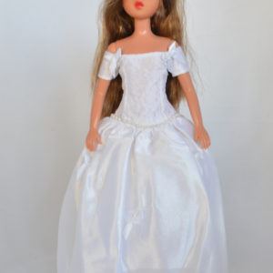 Boneca SUSI Morena com vestido Noiva Lacinho